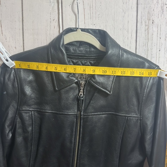 Wilsons Leather Fitted Tapered Black Leather Jacket Size Medium - Picture 11 of 14